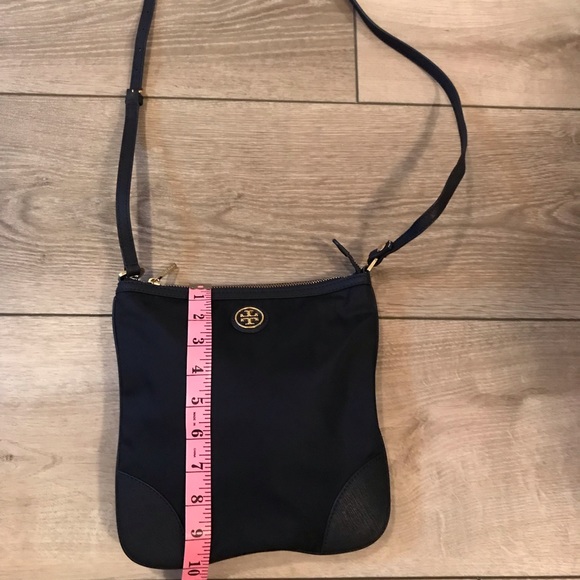 Tory Burch Nylon Crossbody / Swingpack Tote EUC - Picture 4 of 14